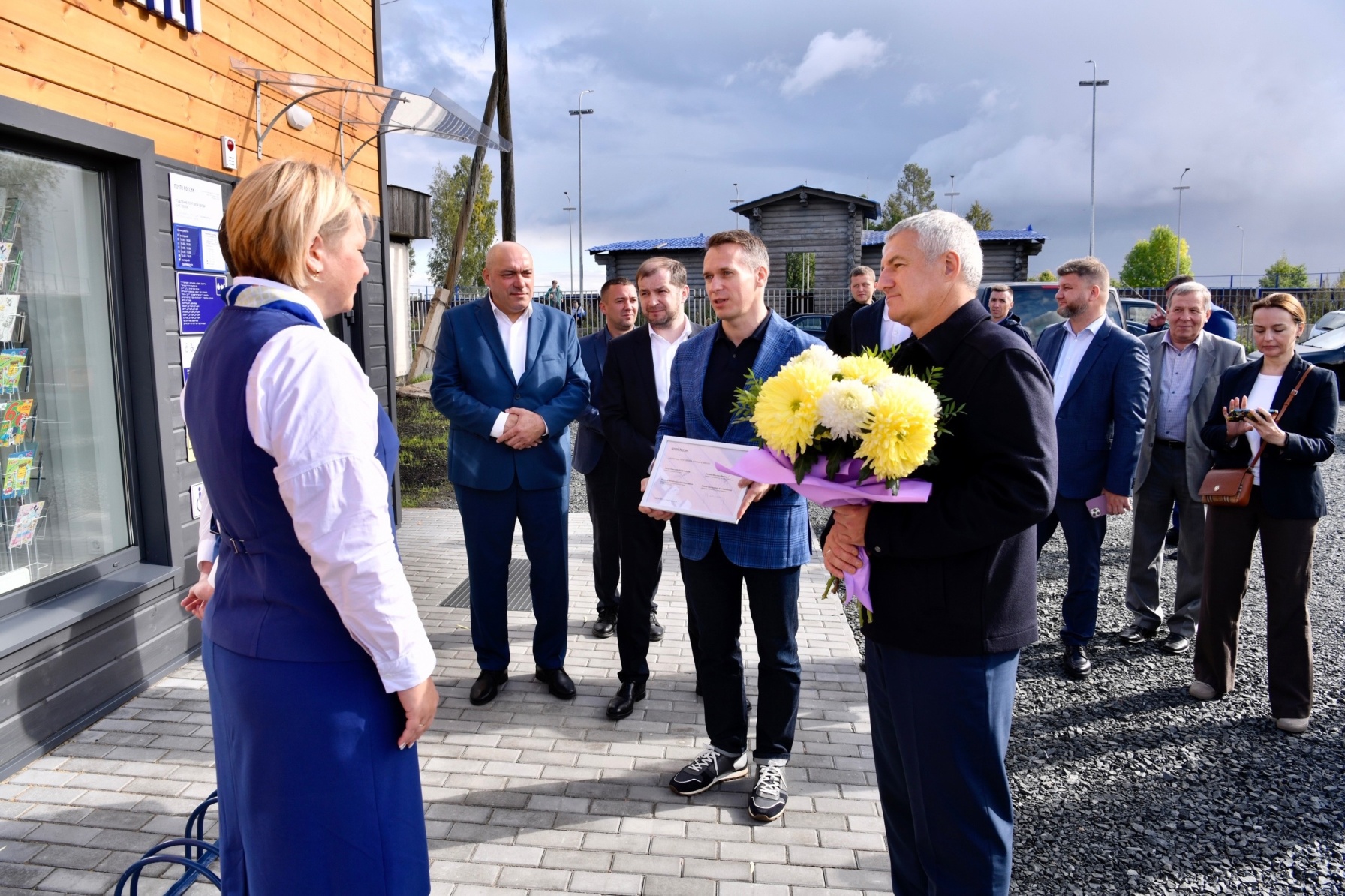 По инициативе Главы Карелии, поддержанной Президентом, началось  строительство быстровозводимых зданий сельских почтовых отделений | СТОЛИЦА  на Онего