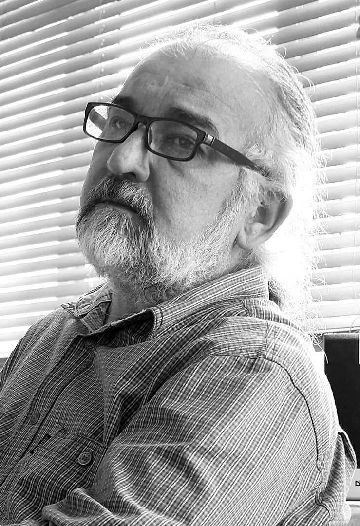 Умер художник и дизайнер Владимир Ваян