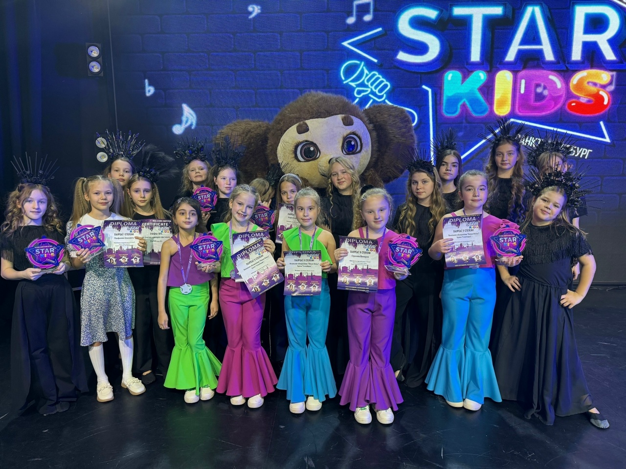 Петрозаводский вокальный ансамбль завоевал ГРАН-ПРИ на конкурсе искусств в Санкт-Петербурге