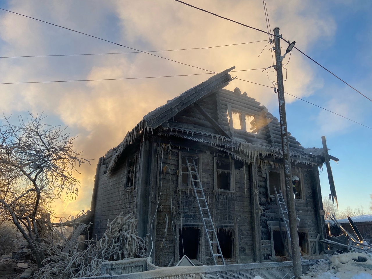 Стало известно, кто погиб в страшном пожаре на юге Карелии | 07.01.2024 |  Новости Петрозаводска - БезФормата