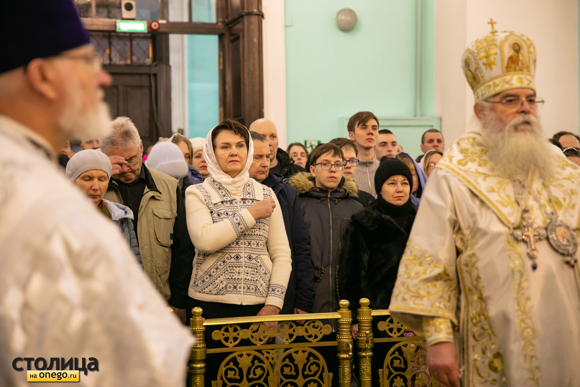 Рождественское богослужение прошло в кафедральном соборе Петрозаводска