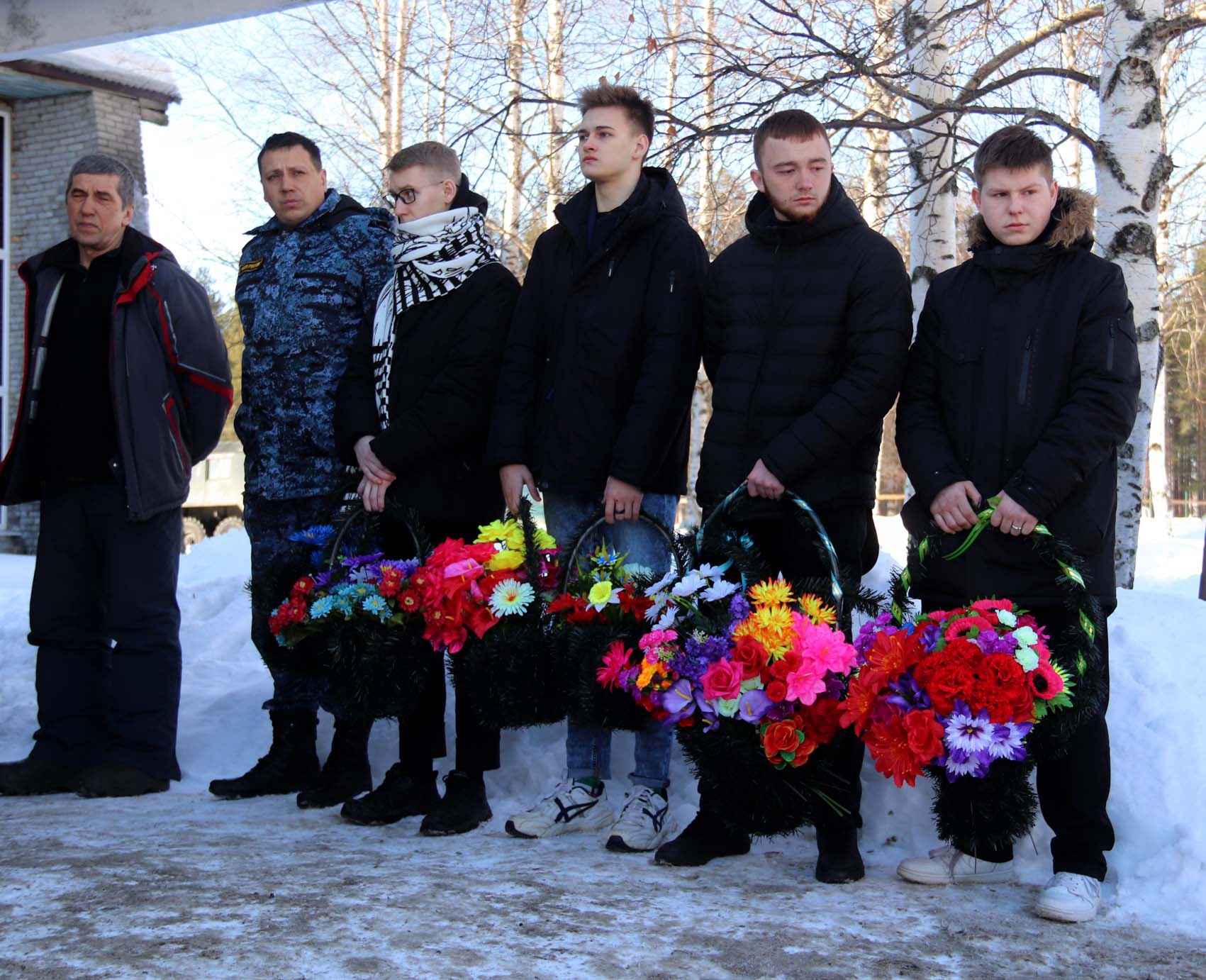 Похороны погибших на украине российских. Похороны солдата погибшего на Украине.