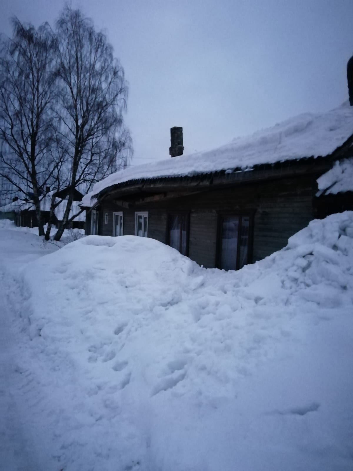 Снежные завалы разрушают постройки в районе Карелии | СТОЛИЦА на Онего