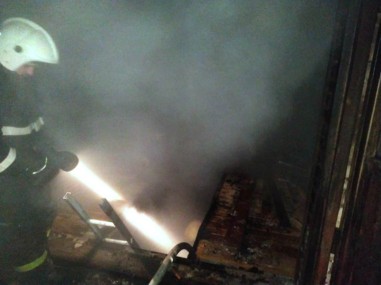 Самопальная пожарно-охранная система в Костомукше спасла гаражи от .
