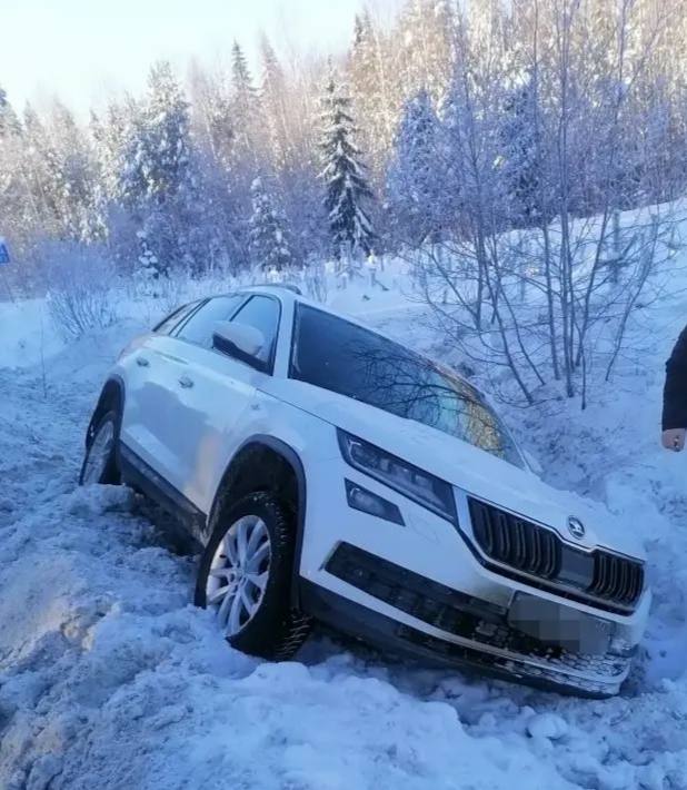 Автомобиль перевернулся на трассе Петрозаводск-Суоярви