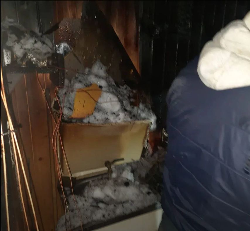 В Карелии на стройке горела бытовка