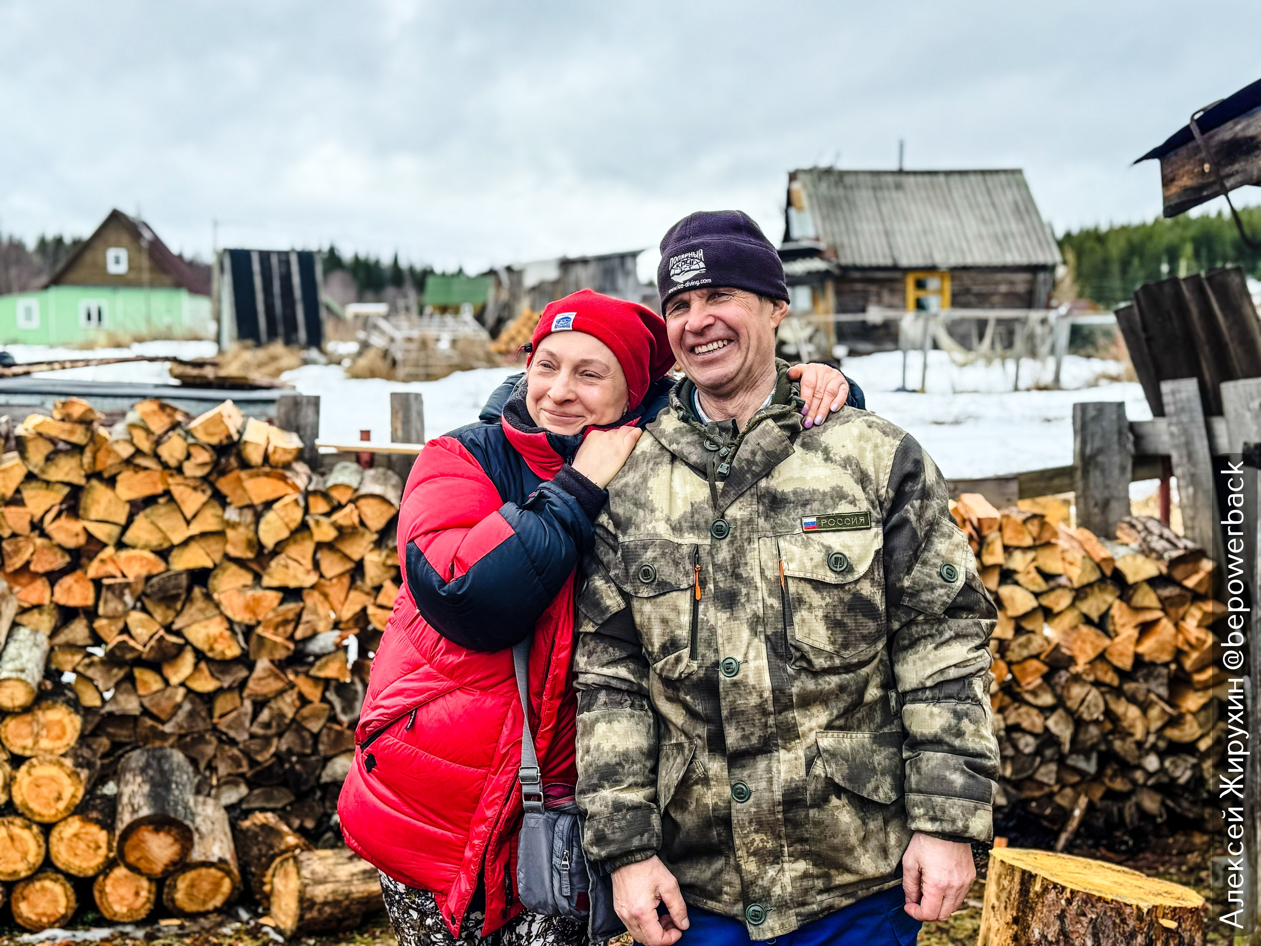 «Здесь нет дорог. Но есть люди, которые не хотят отсюда уезжать»: путешественник и блогер из Самары рассказал о двух карельских деревнях