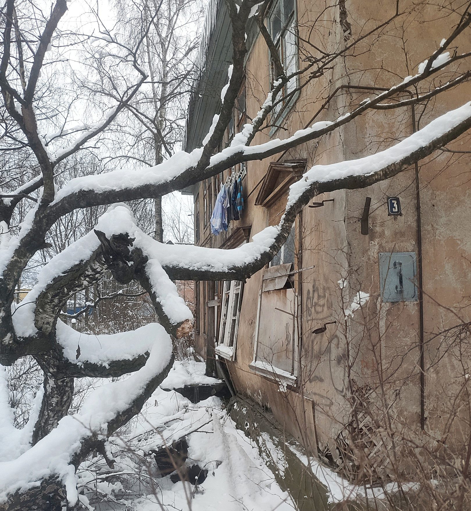 В Петрозаводске двухэтажка разваливается на глазах (ФОТОФАКТ) | 18.01.2021  | Новости Петрозаводска - БезФормата