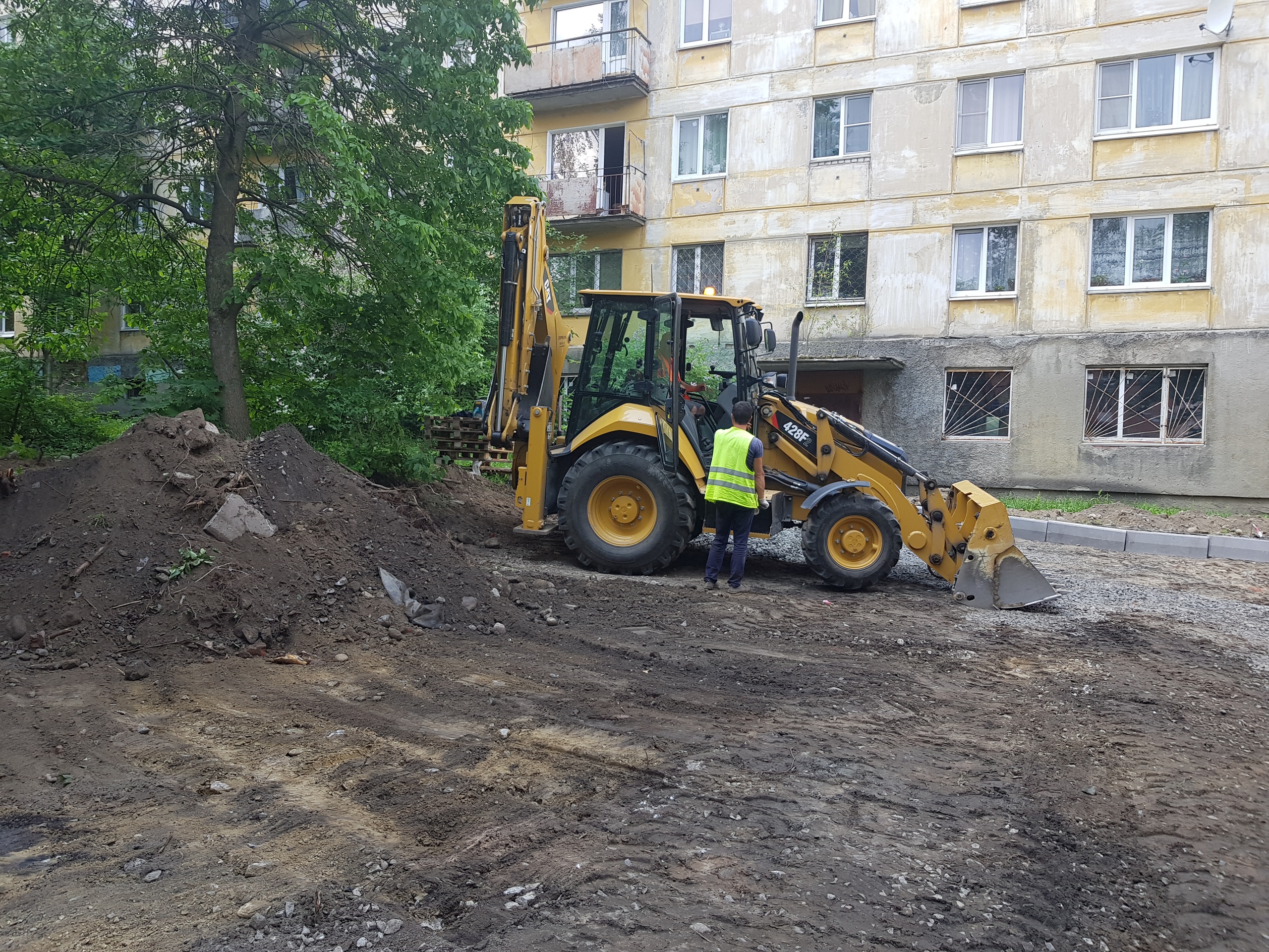 ФОТО: Жильцы дома в Петрозаводске дважды получили деньги для  благоустройства своего двора | 20.06.2019 | Новости Петрозаводска -  БезФормата