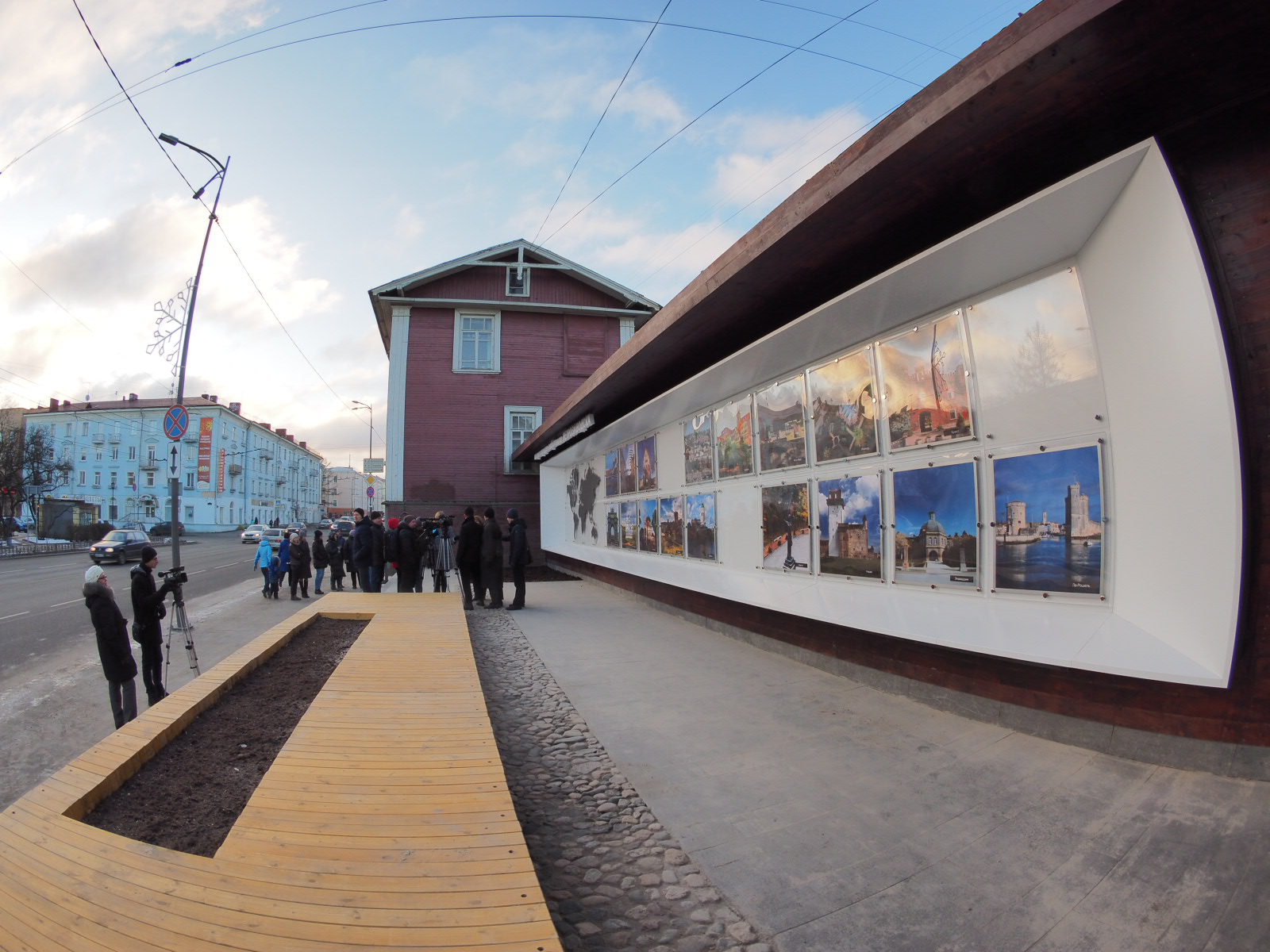 Галерею городов-побратимов Петрозаводска подсветили после реконструкции  (ФОТО) | СТОЛИЦА на Онего