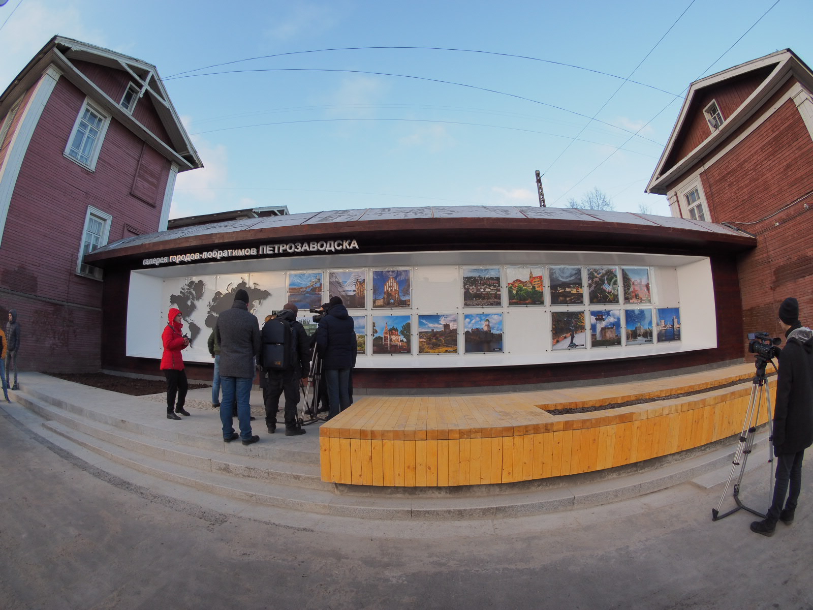 Галерею городов-побратимов Петрозаводска подсветили после реконструкции  (ФОТО) | 28.12.2019 | Новости Петрозаводска - БезФормата